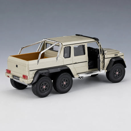 Welly Mercedes-AMG 2013 G63 6x6 Gold 1:24 – Modello espositivo pressofuso
