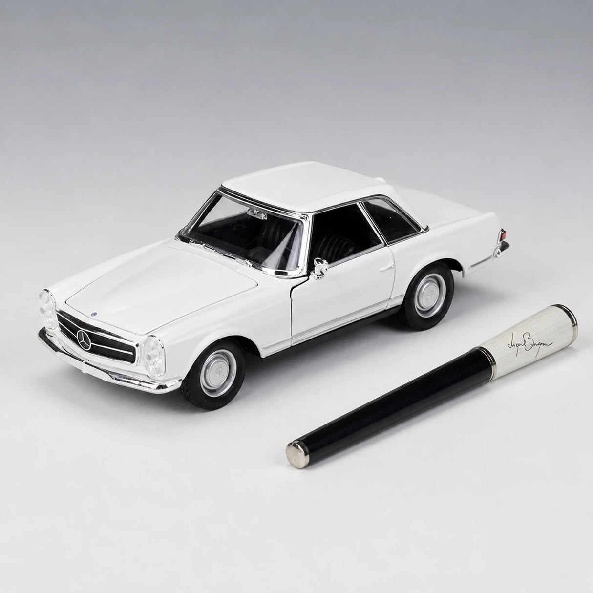 [Welly] 1:24 Mercedes-Benz 1963 230SL White Model Car Die-Cast