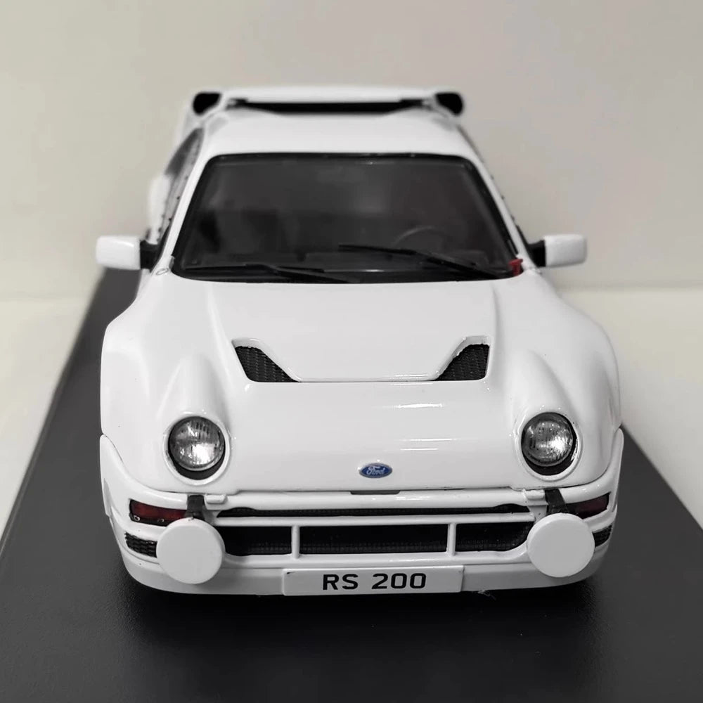 [WHITEBOX] 1:24 Ford 1986 RS200 White Model Car Die-Cast