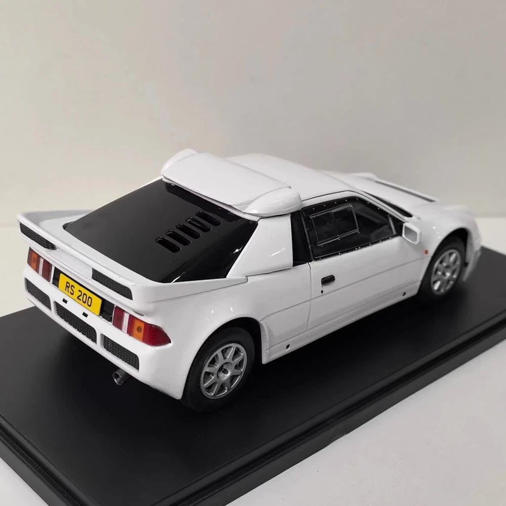 [WHITEBOX] 1:24 Ford 1986 RS200 White Model Car Die-Cast