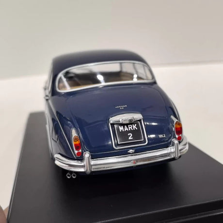 [WHITEBOX] 1:24 Jaguar 1960 Mark 2 Blue Model Car Die-Cast