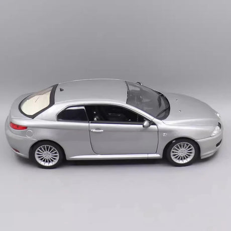 [Welly] 1:18 Alfa Romeo 2003 GT Silver Model Car Die-Cast