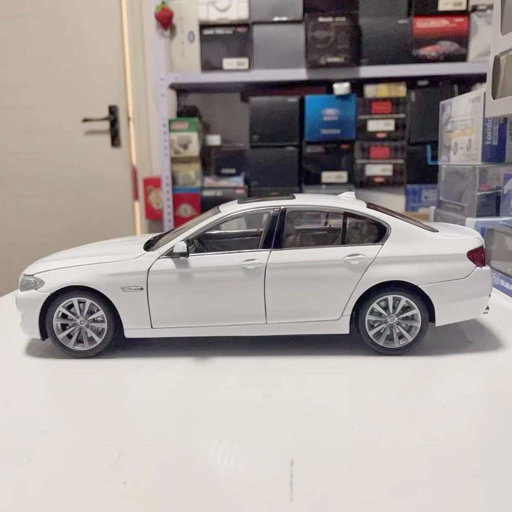 [Welly] 1:18 BMW 2010 F10 535i White Model Car Die-Cast