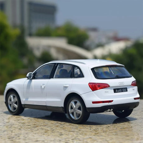 [Welly] 1:24 Audi 2008 Q5 White Model Car Die-Cast