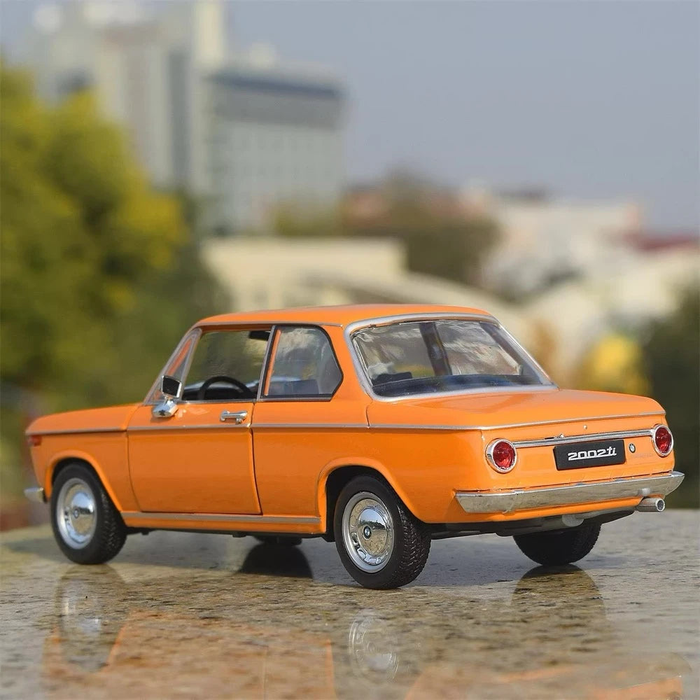 [Welly] 1:24 BMW 1972 2002 Tii Orange Model Car Die-Cast