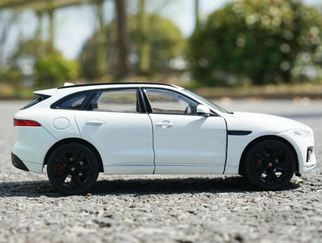 [Welly] 1:24 Jaguar 2016 F-Pace White Model Car Die-Cast