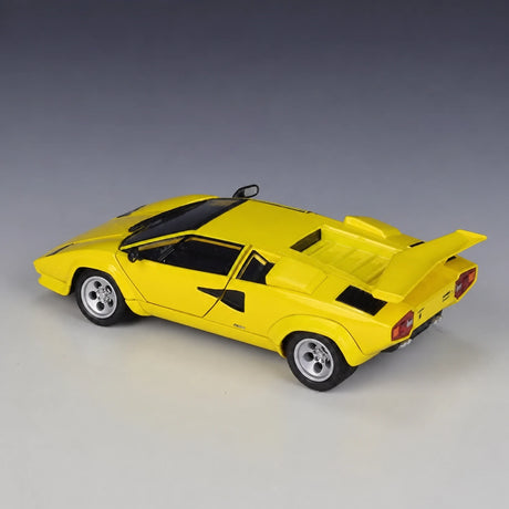 Welly Lamborghini 1974 Countach LP 5000 QV Yellow 1:24 – model wyświetlacza odlewany z odlewu