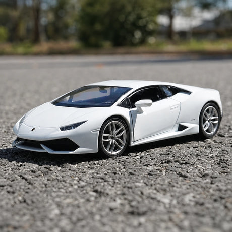 Welly Lamborghini 2016 Huracan LP610-4 White 1:24 – model wyświetlacza odlewany z odlewu