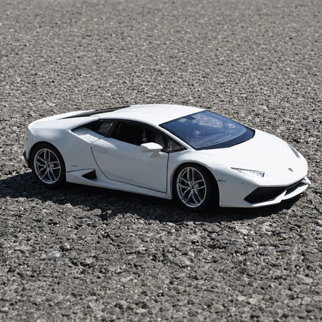 Welly Lamborghini 2016 Huracan LP610-4 White 1:24 – model wyświetlacza odlewany z odlewu