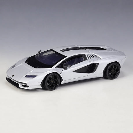 Welly Lamborghini 2022 Countach LPI800-4 Silver 1:24 – model wyświetlacza odlewany z odlewu