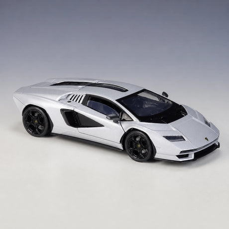 Welly Lamborghini 2022 Countach LPI800-4 Silver 1:24 – model wyświetlacza odlewany z odlewu
