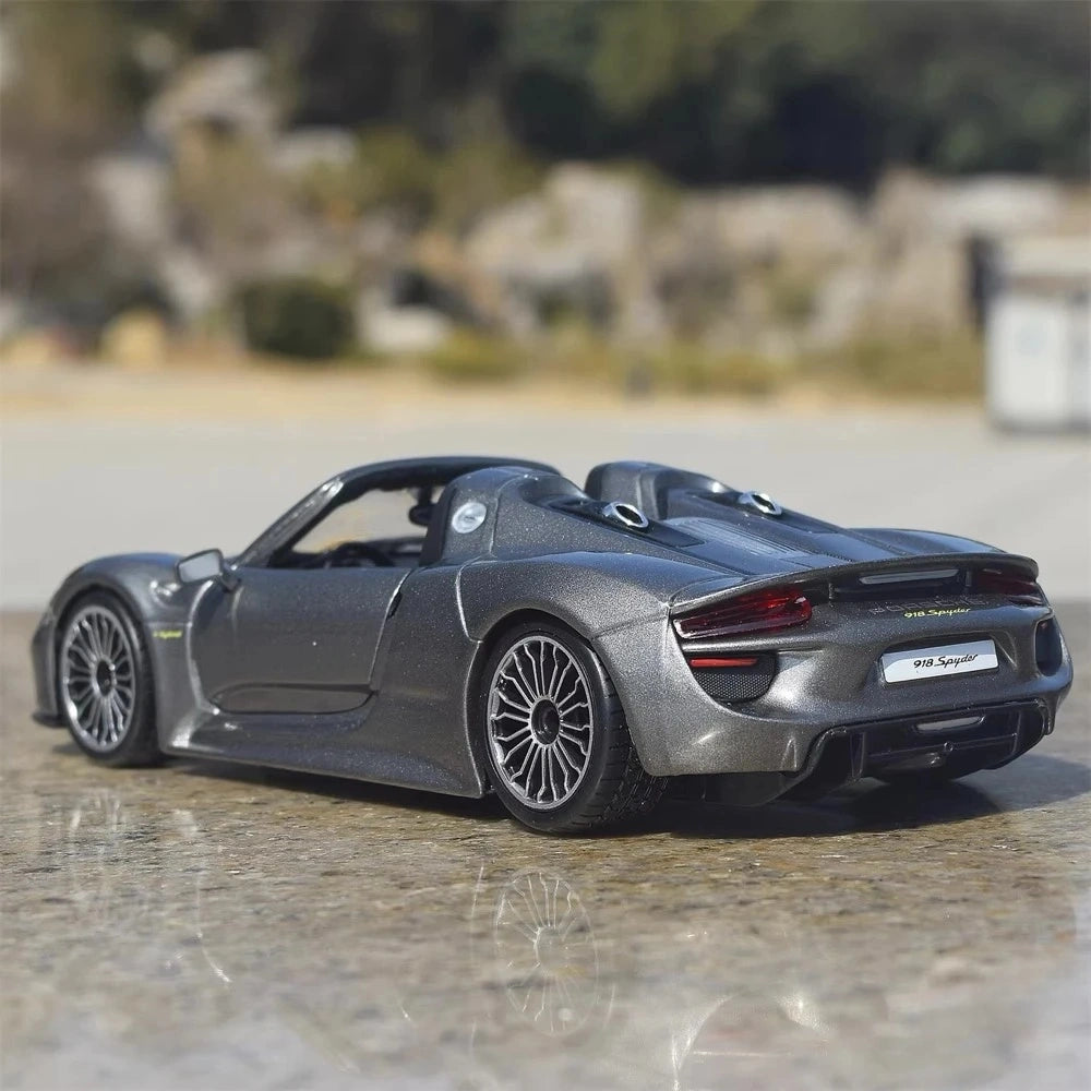 [Welly] 1:24 Porsche 2013 918 Spyder Silver Model Car Die-Cast