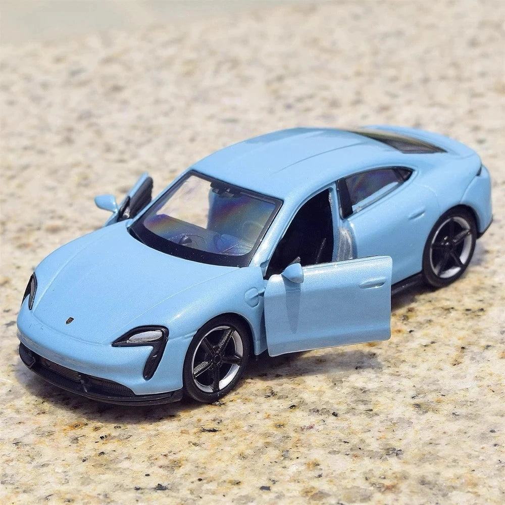 [Welly] 1:36 Porsche 2019 Taycan Turbo S Blue Model Car Die-Cast
