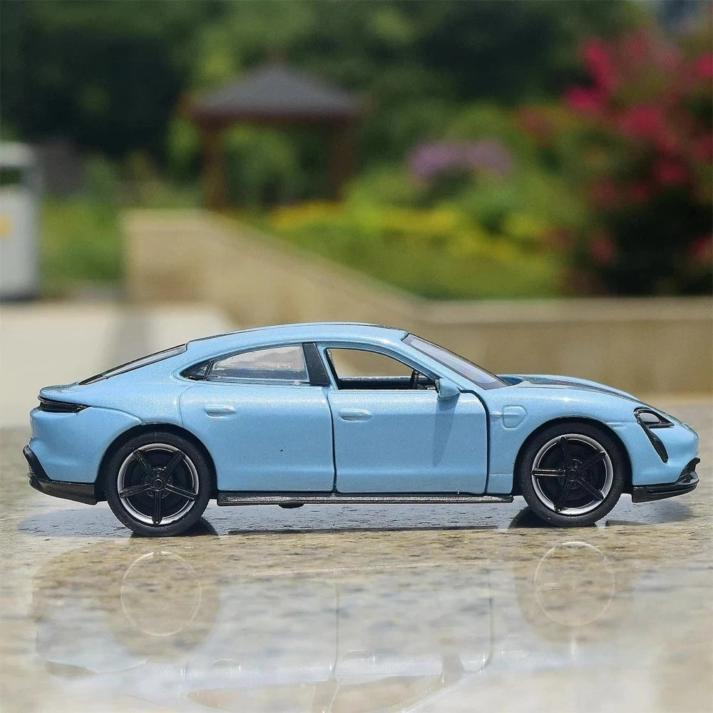 [Welly] 1:36 Porsche 2019 Taycan Turbo S Blue Model Car Die-Cast