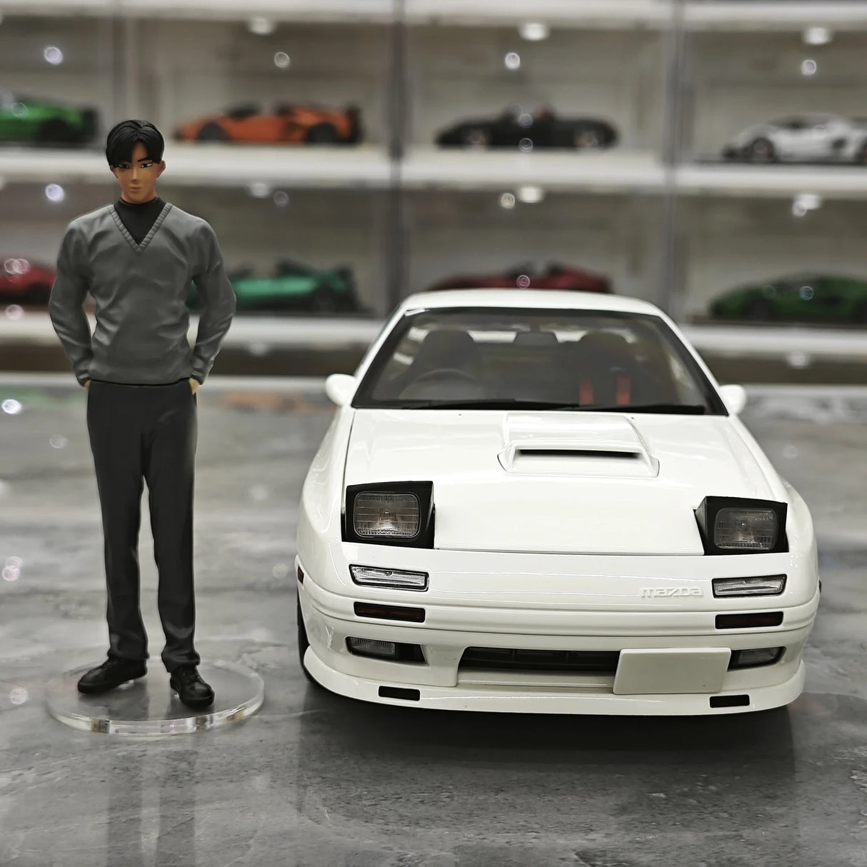 Whelart Mazda 1985 Savanna RX-7 FC3S Infini White 1:18 – Collectible Diecast Model Die-Cast