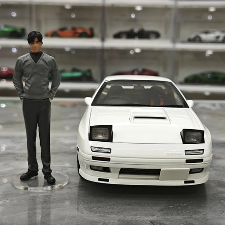 ويلارت Mazda 1985 سافانا RX-7 FC3S إنفيني وايت 1:18 – نموذج معدني قابل للجمع مصبوب.