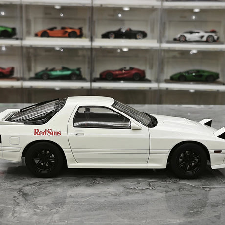 ويلارت Mazda 1985 سافانا RX-7 FC3S إنفيني وايت 1:18 – نموذج معدني قابل للجمع مصبوب.