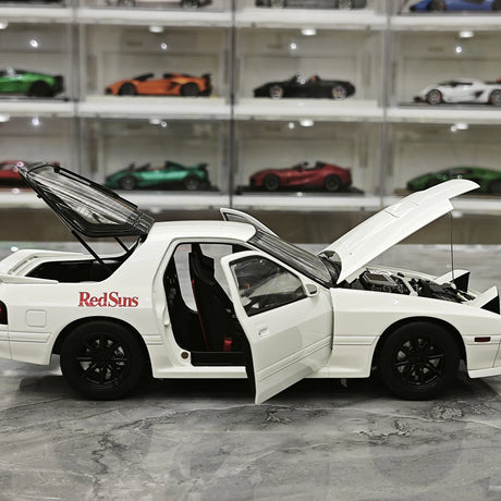 ويلارت Mazda 1985 سافانا RX-7 FC3S إنفيني وايت 1:18 – نموذج معدني قابل للجمع مصبوب.