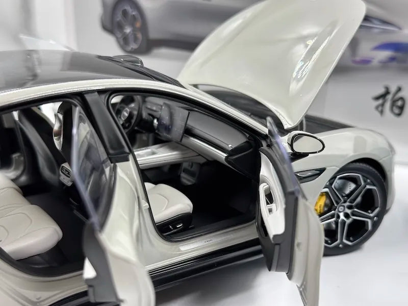 1:18 Xiaomi Su7 Die Cast Model Car