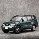 [YC] 1:18 Mitsubishi 1999 Pajero V73 verde modellino di auto Die-Cast