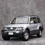 [YC] 1:18 Mitsubishi 1999 Pajero V73 Silver Model Car Die-Cast