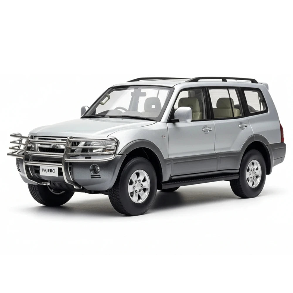 [YC] 1:18 Mitsubishi 1999 Pajero V73 Silver Model Car Die-Cast