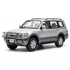 [YC] 1:18 Mitsubishi 1999 Pajero V73 Silver Model Car Die-Cast