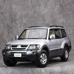 [YC] 1:18 Mitsubishi 1999 Pajero V73 Silver Model Car Die-Cast
