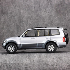 [YC] 1:18 Mitsubishi 1999 Pajero V73 Silver Model Car Die-Cast