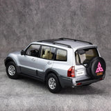 [YC] 1:18 Mitsubishi 1999 Pajero V73 Silver Model Car Die-Cast
