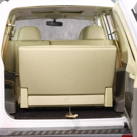 [YC] 1:18 Mitsubishi 1999 Pajero V73 White Model Car Die-Cast