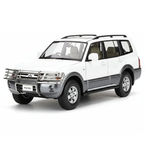 [YC] 1:18 Mitsubishi 1999 Pajero V73 White Model Car Die-Cast