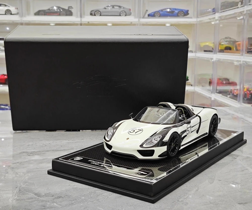 [YY] 1:18 Porsche 2013 918 Spyder Convertible #57 Model Car Resin / Closed Body