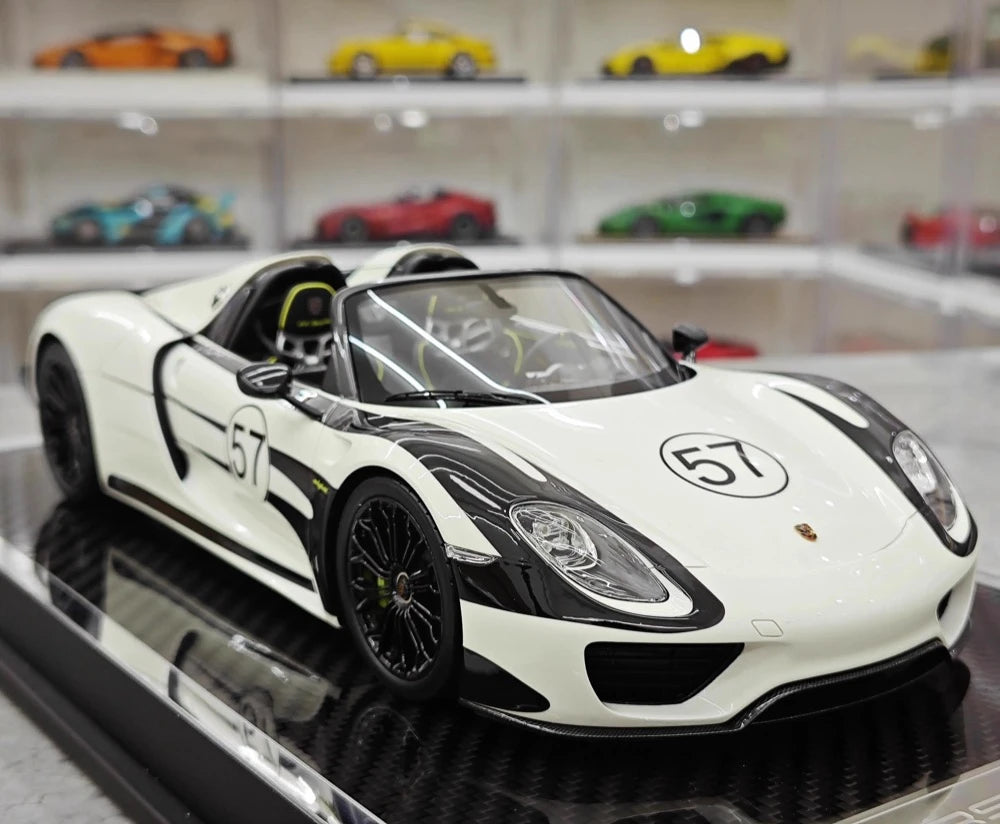 [YY] 1:18 Porsche 2013 918 Spyder Convertible #57 Model Car Resin / Closed Body
