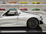 [YY] 1:18 Porsche 2013 918 Spyder Convertible Silver Model Car Resin