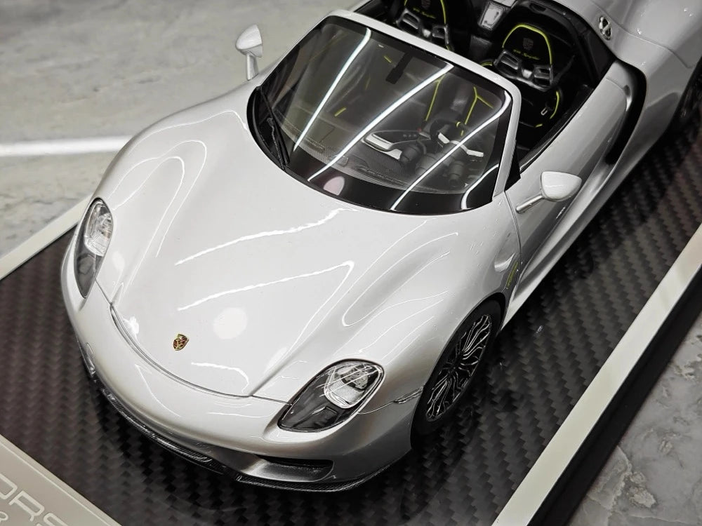 [YY] 1:18 Porsche 2013 918 Spyder Convertible Silver Model Car Resin