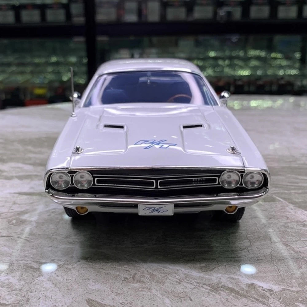 [ACME] 1:18 Dodge 1971 Challenger R/T White Model Car Die-Cast