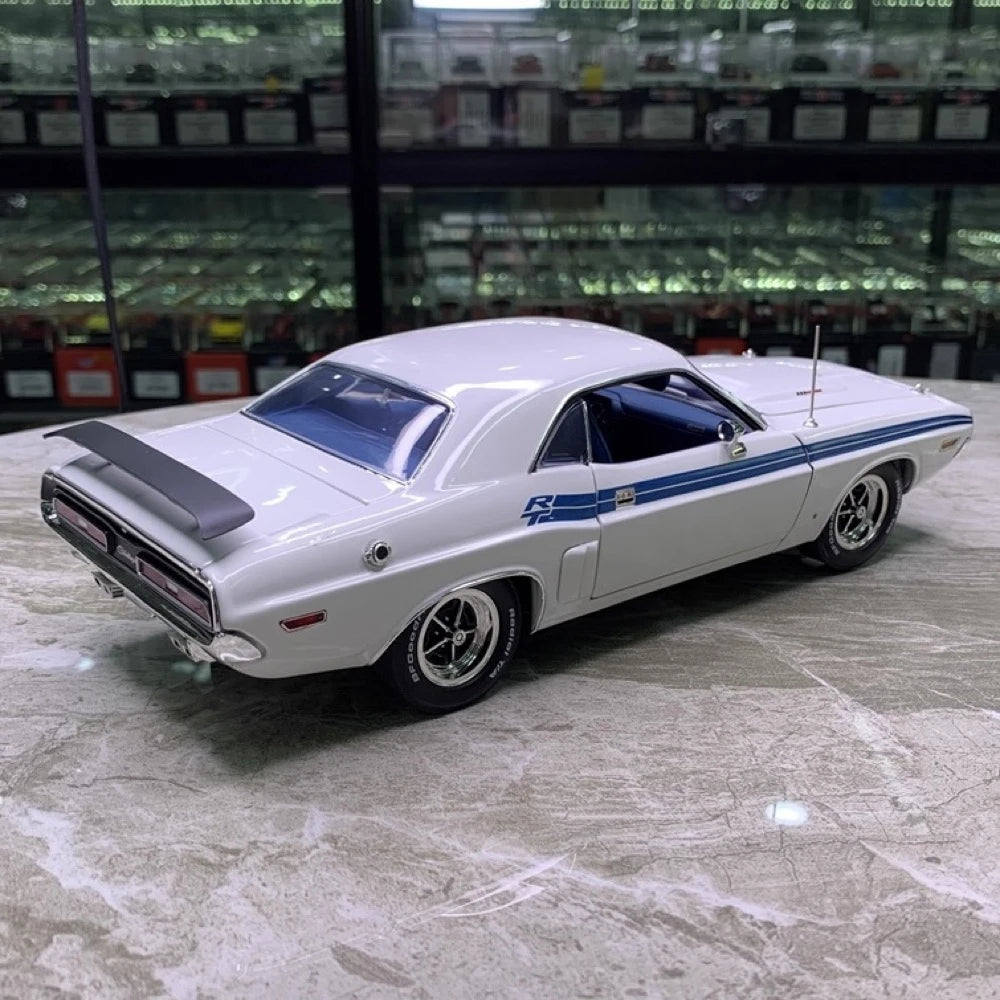 [ACME] 1:18 Dodge 1971 Challenger R/T White Model Car Die-Cast