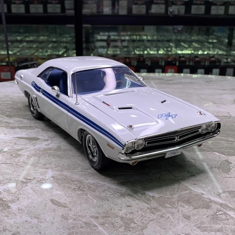 [ACME] 1:18 Dodge 1971 Challenger R/T White Model Car Die-Cast