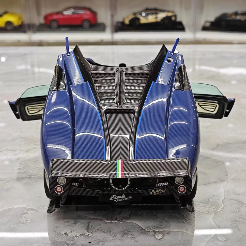 [Almost Real] 1:18 Pagani 2010 Zonda Tri-Colore Model Car Die-Cast