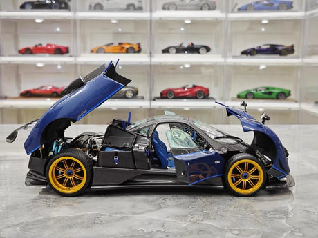 [Almost Real] 1:18 Pagani 2010 Zonda Tri-Colore Model Car Die-Cast