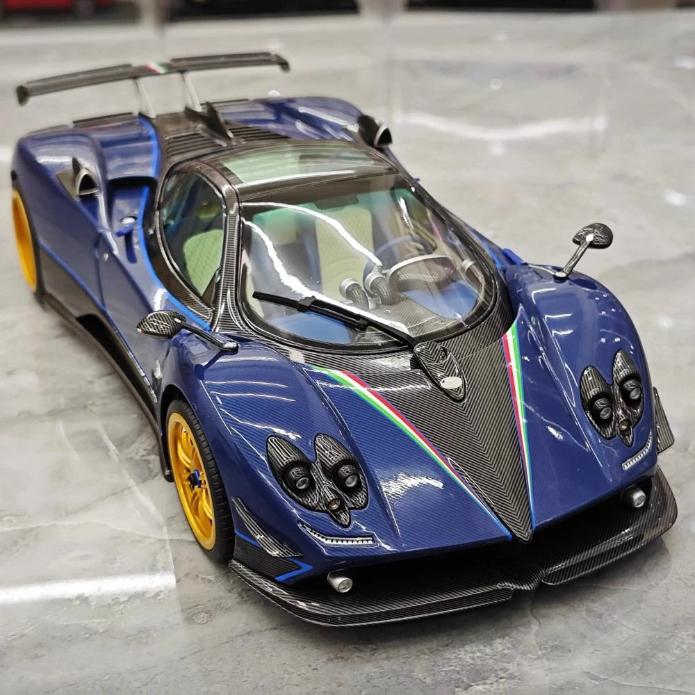 [Almost Real] 1:18 Pagani 2010 Zonda Tri-Colore modellino di auto Die-Cast