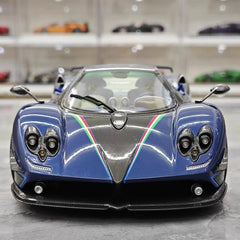 [Almost Real] 1:18 Pagani 2010 Zonda Tri-Colore modellino di auto Die-Cast