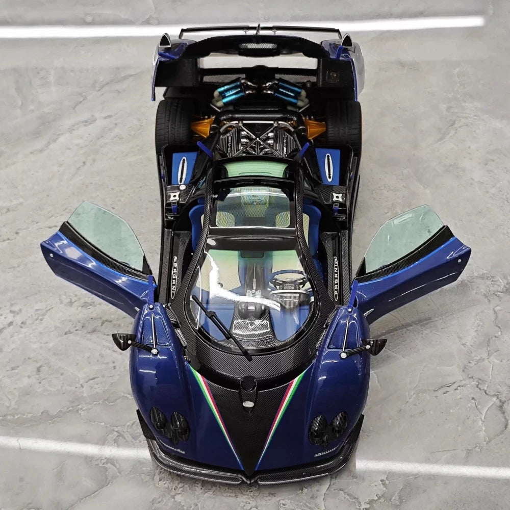 [Almost Real] 1:18 Pagani 2010 Zonda Tri-Colore modellino di auto Die-Cast