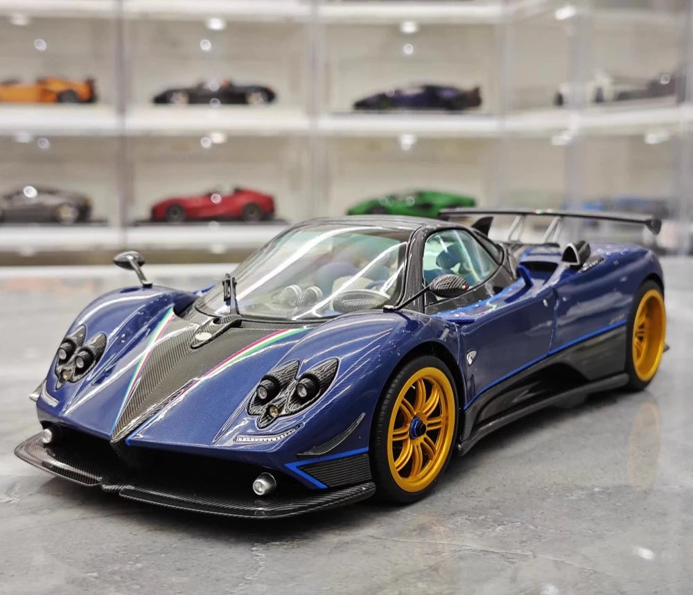 [Almost Real] 1:18 Pagani 2010 Zonda Tri-Colore modellino di auto Die-Cast