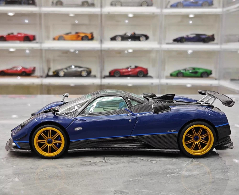 [Almost Real] 1:18 Pagani 2010 Zonda Tri-Colore modellino di auto Die-Cast