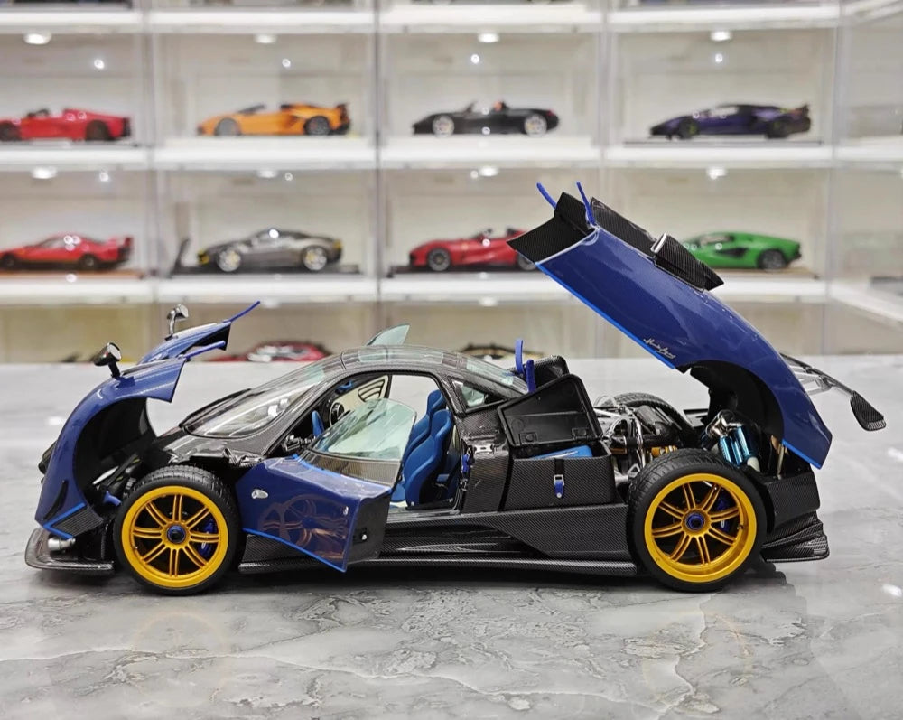 [Almost Real] 1:18 Pagani 2010 Zonda Tri-Colore modellino di auto Die-Cast