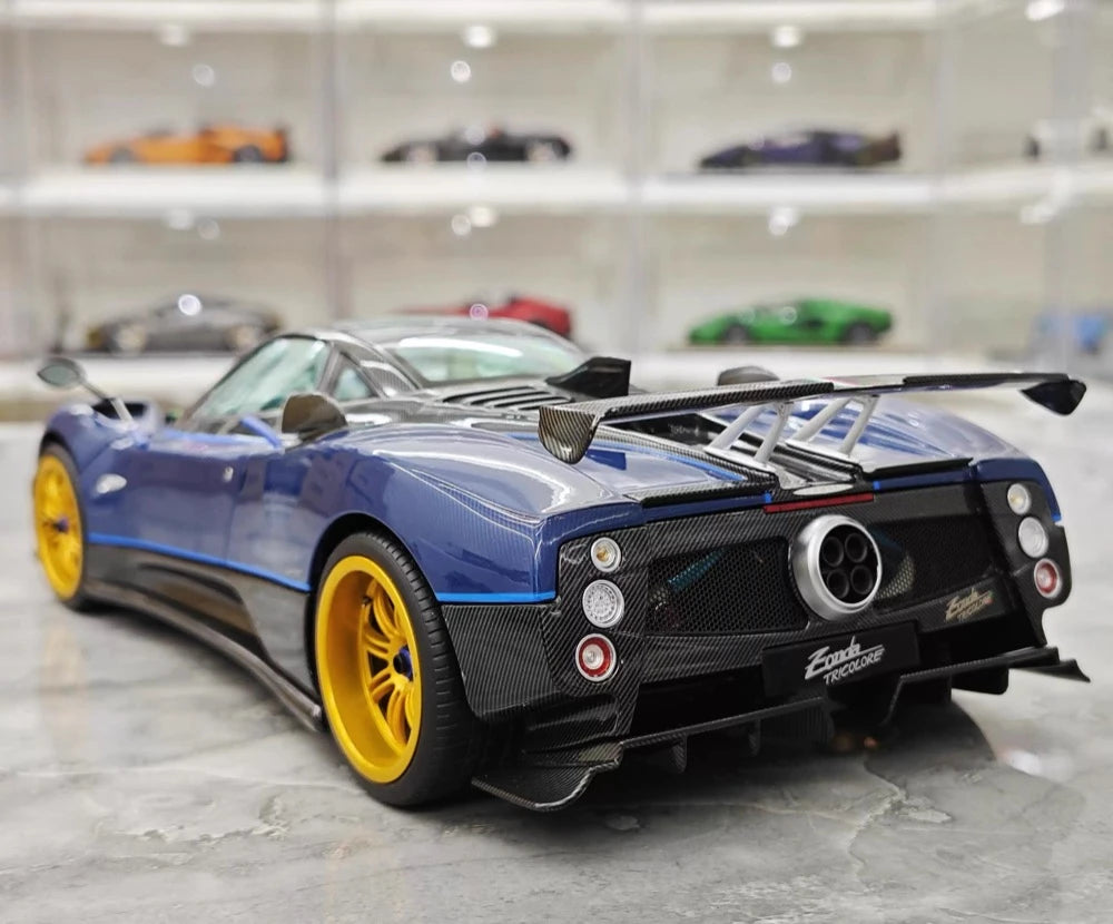 [Almost Real] 1:18 Pagani 2010 Zonda Tri-Colore Model Car Die-Cast