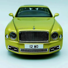 [Almost Real] 1:18 Bentley 2015 Mulsanne Speed Gold Model Car Die-Cast