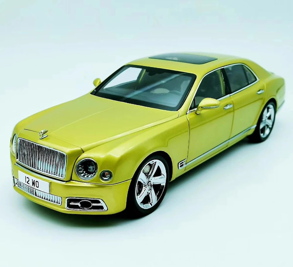 [Almost Real] 1:18 Bentley 2015 Mulsanne Speed Gold Model Car Die-Cast